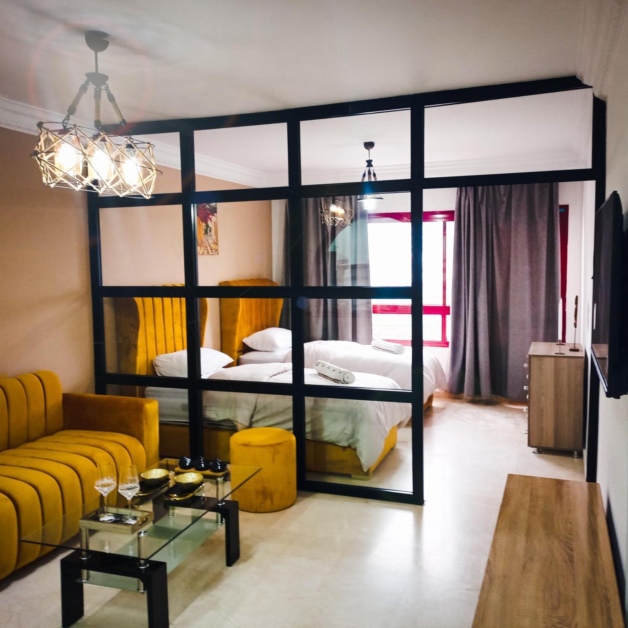 Moderne Appartement Au Plein Centre-Ville En Face Hilton & La Gare De Train Tgv Avec Climatisation Танжер Экстерьер фото